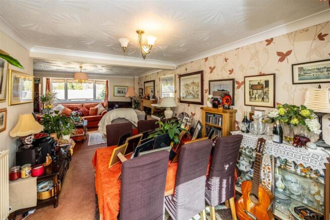 4 bed Detached for sale Image 6