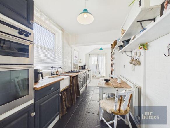 Manor Way, Whitchurch, Cardiff, CF14 photo 4