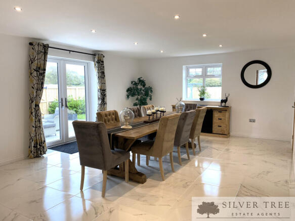 3 bed Detached for sale Image 10