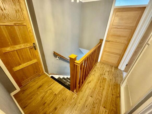 4 bed Link Detached House for sale Image 10