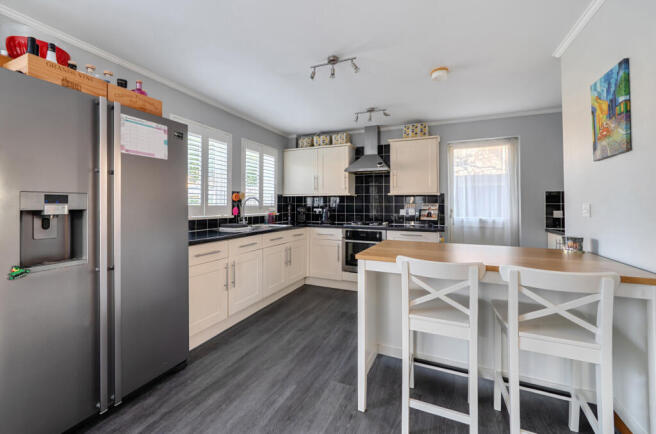 1387965-16-693acd...