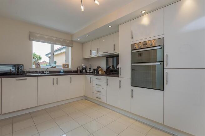 Kitchen/ Diner/ Breakfast Room