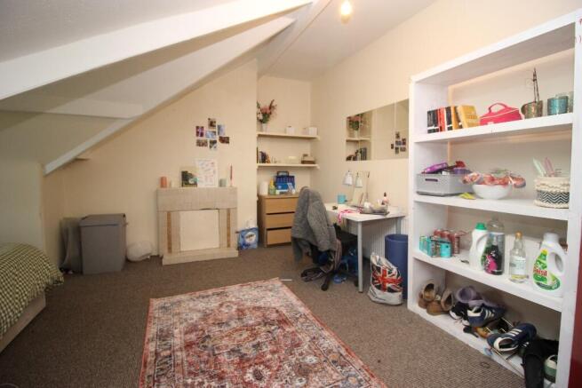 8 bed Terraced to rent Image 10
