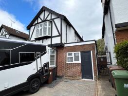106, Quakers Lane, Potters Bar EN6 1RH