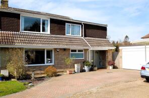 6, Oak Drive, Folkestone CT18 7DJ