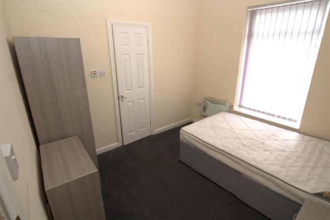 1 bed Terraced to rent Image 8