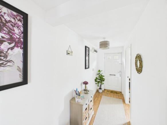 4 bed House for sale Image 10