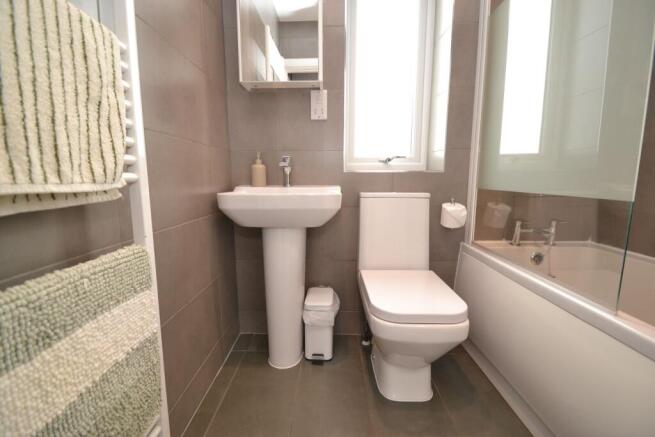 2 bed Semi-Detached for sale Image 10