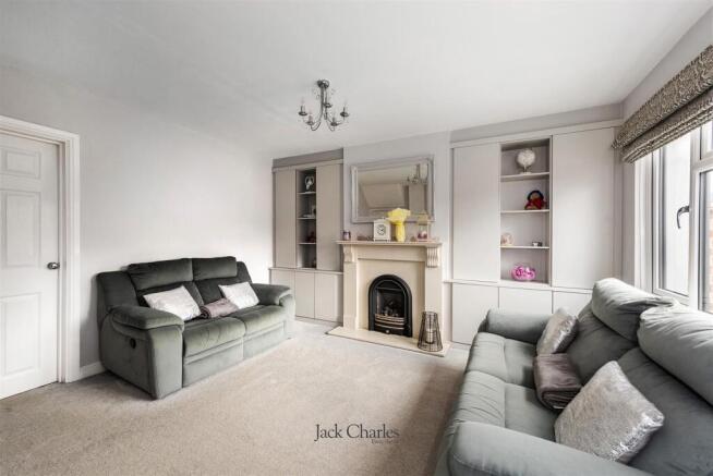 135 Main Rd, Longfield, DA3 7PQ 002.jpg