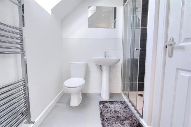 3 bed Semi-Detached to rent Image 12