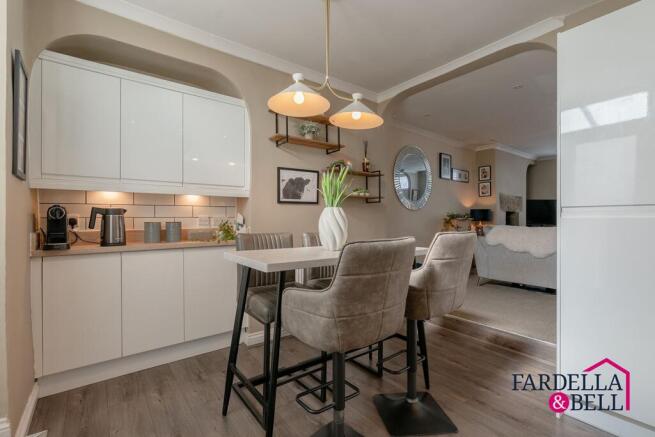 2 bed Terraced for sale Image 8