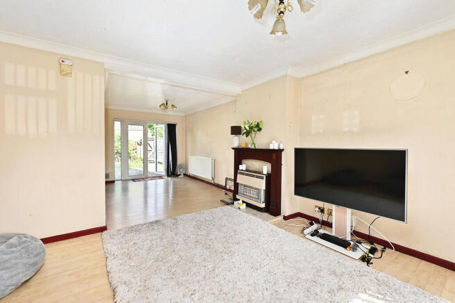 64 Frogmore Rd (5...