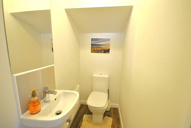 3 bed Semi-Detached for sale Image 10
