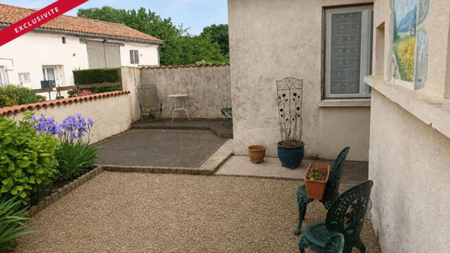 Photo 3