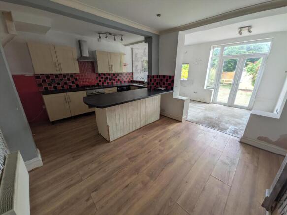 Dining/Kitchen Area