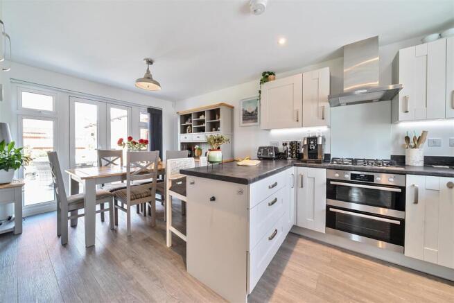 Kitchen/Dining Room