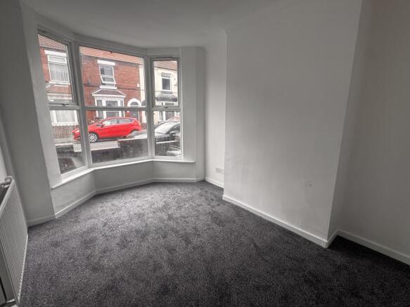 3 bed House to rent Image 4