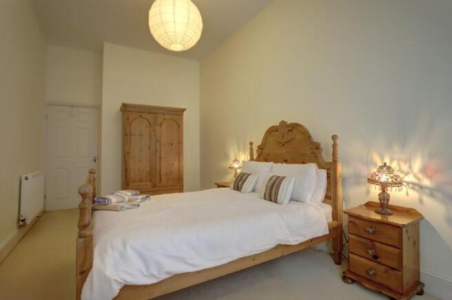 2 bed Flat for sale Image 7