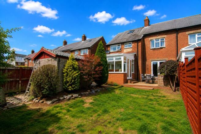 3 bed Semi-Detached for sale Image 4