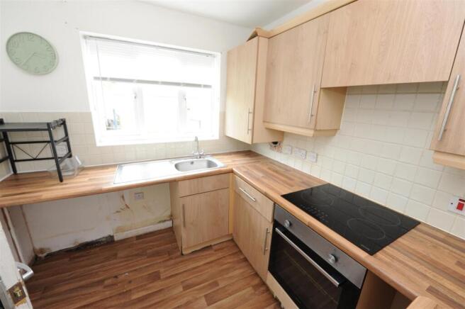 2 bed Semi-Detached for sale Image 6