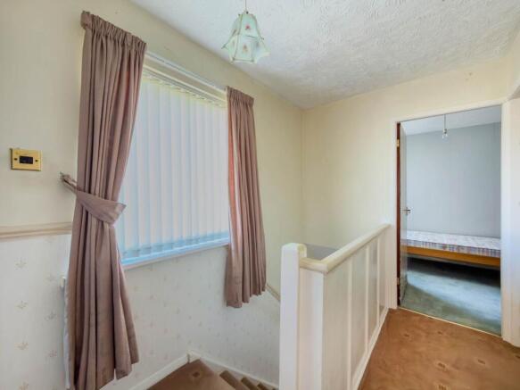 3 bed Semi-Detached for sale Image 11