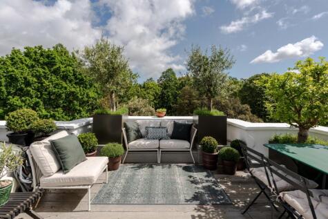 Lansdowne Road, Notting Hill, London