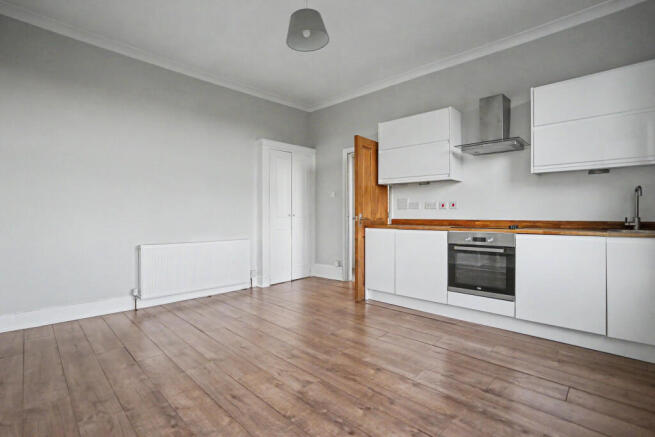 Flat 3, 31 Ewelme Road, Forest Hill, London SE23 3BQ