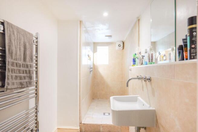 1 bed Flat for sale Image 8