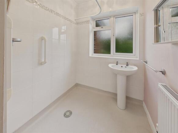 2 bed Semi-Detached Bungalow for sale Image 9