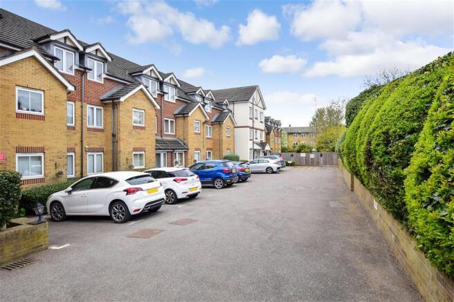 Driveway/Parking