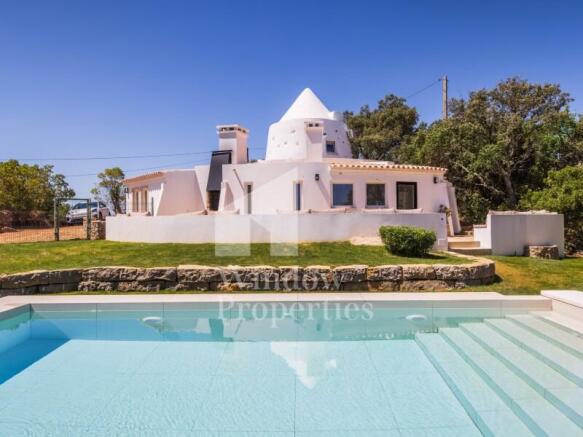 Mill with house, swimming pool and land with 12,200m2, in São Brás de Alportel