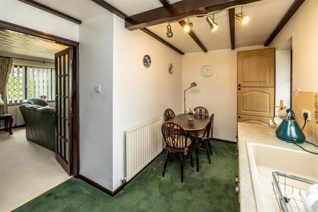 3 bed Semi-Detached for sale Image 10