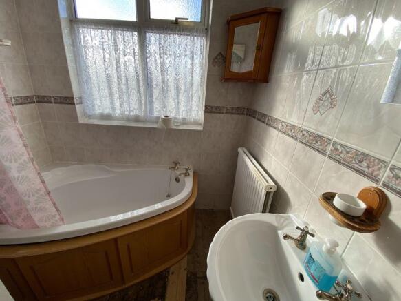 Family Bathroom/WC