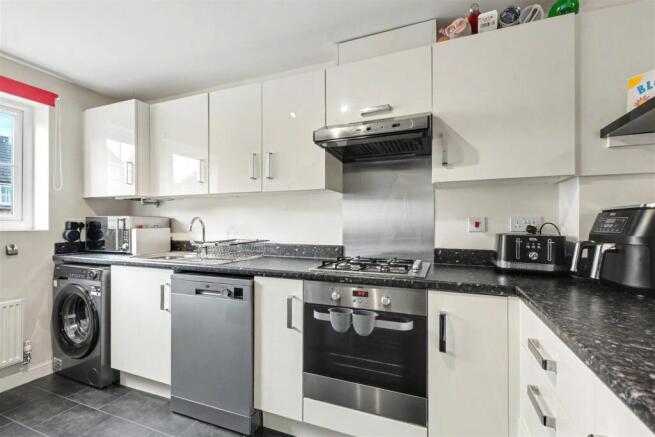 Kitchen_1.jpeg