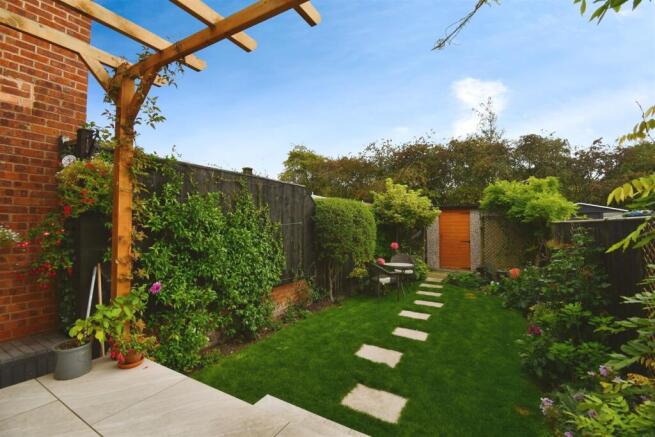 2 bed Terraced for sale Image 10