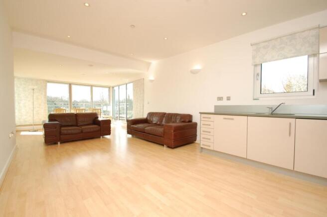 Lounge/Kitchen
