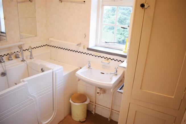 Bath 1.JPG