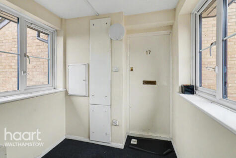 Yunus Khan Close, London