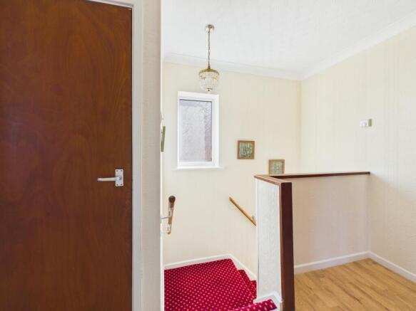 3 bed Semi-Detached for sale Image 10