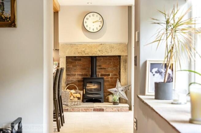 3 bed Semi-Detached for sale Image 6
