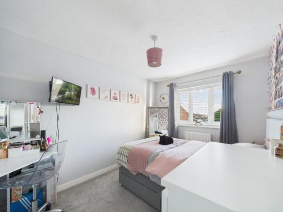 BEDROOM 2