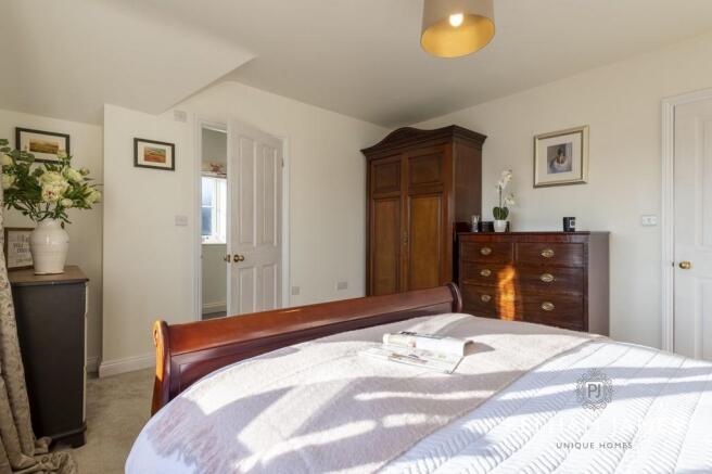 Principal bedroom