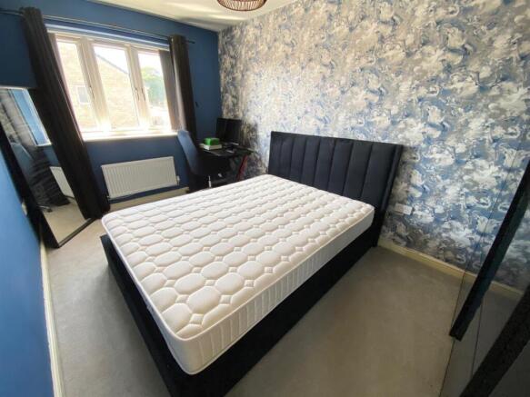 3 bed Semi-Detached for sale Image 8