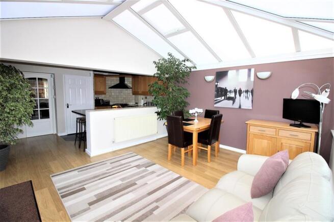 Conservatory/kitchen