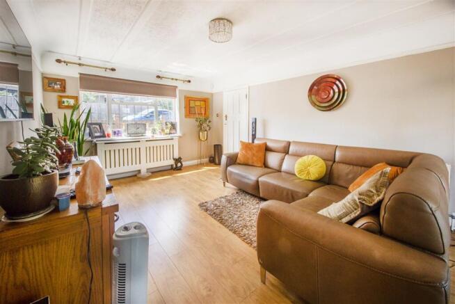 Living Room (2)