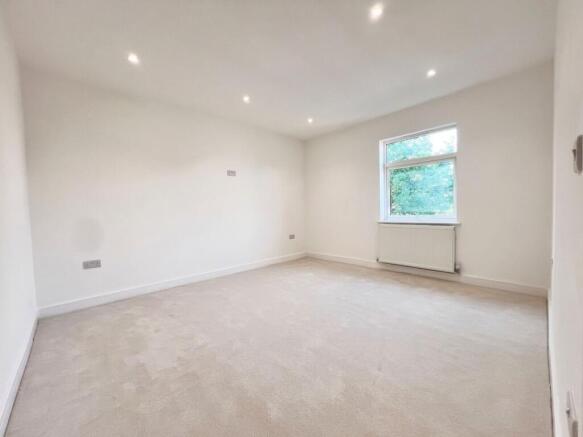 3 bed End of Terrace to rent Image 10