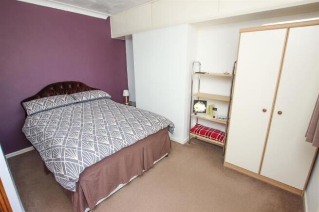 3 bed Semi-Detached for sale Image 12