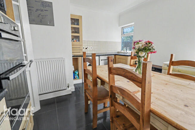 3 bed Semi-Detached for sale Image 9