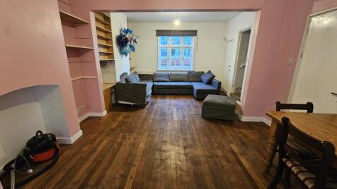 39 Brent Terrace , Greater London , London, NW2 1BX