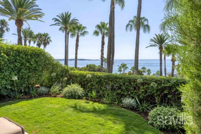 Apartment with sea views for sale Cannes